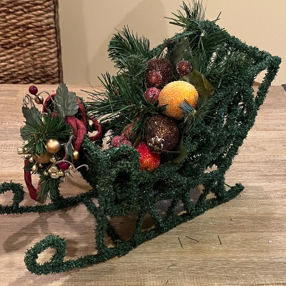 Santa’s Sleigh Decoration